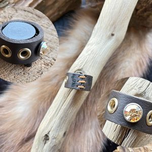 "Wild-Liebe" Lederring "Gold Eyelet & Crystal"